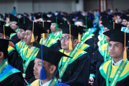 wisuda stei sebi depok